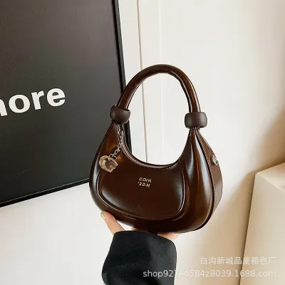 Hand-Held Armpit Bag